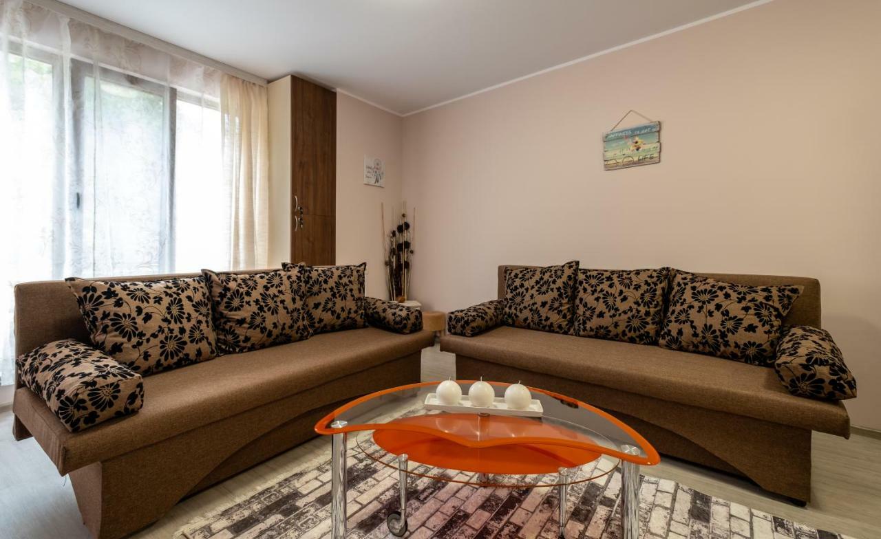 Alex Apartment ヴェリングラード エクステリア 写真